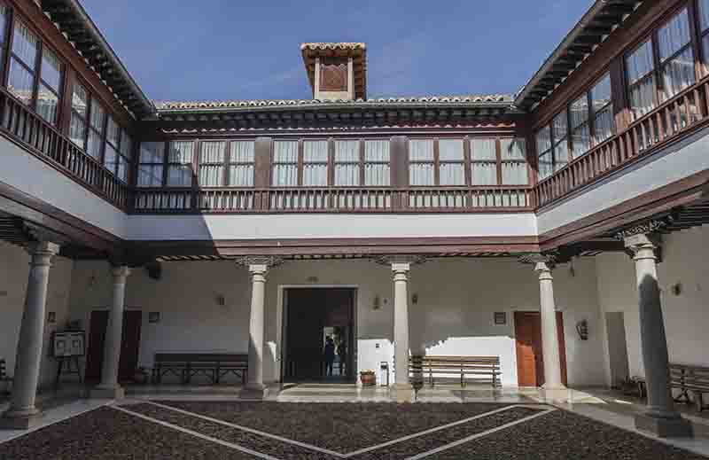 Ciudad Real - Almagro 31 - palacio de los Marqueses de Torremejía.jpg